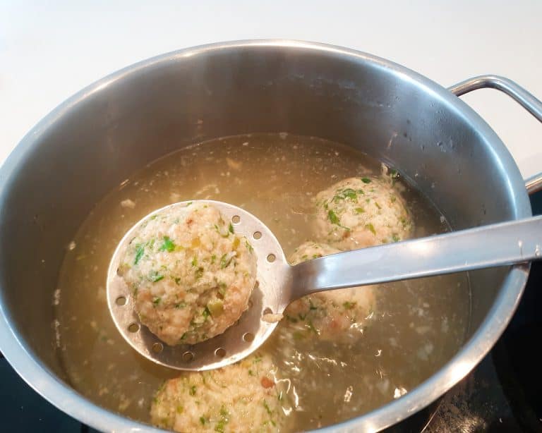 Semmelknödel selber machen mit Pilzragout - Lydiasfoodblog