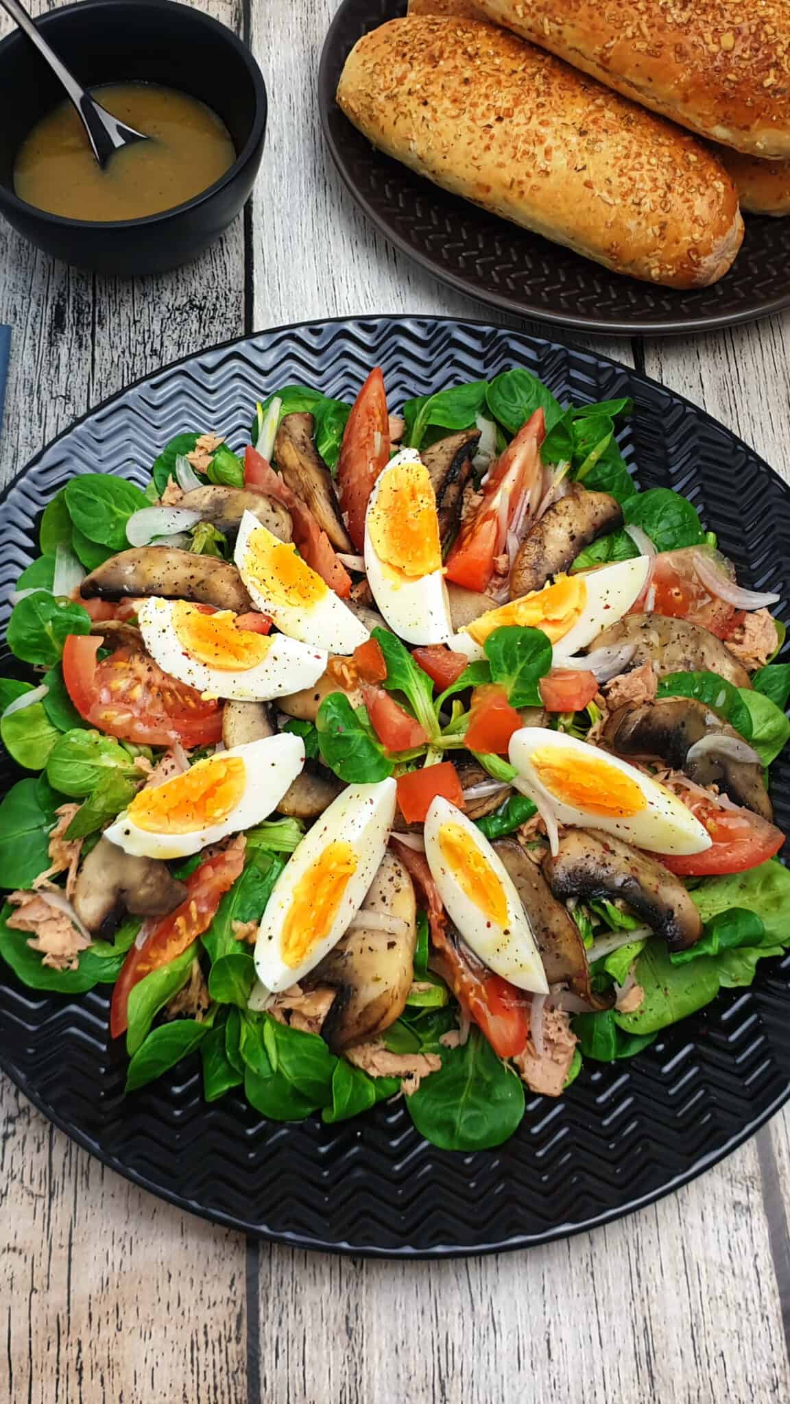 Feldsalat mit Honig Senf Dressing und Thunfisch - Lydiasfoodblog