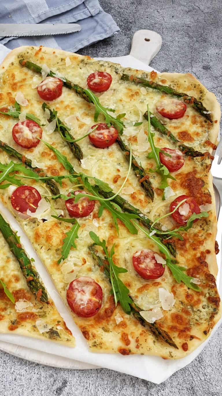 Flammkuchen mit grünem Spargel - Lydiasfoodblog