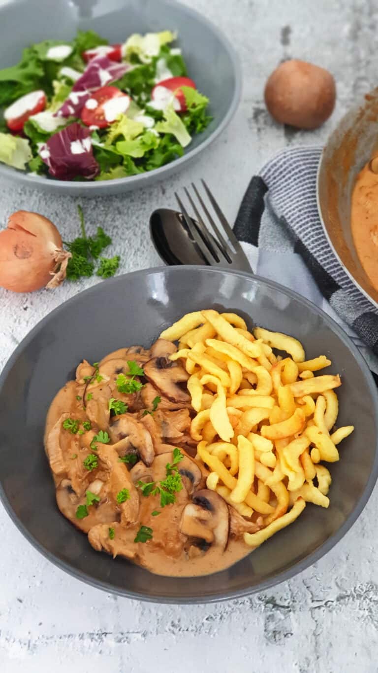 Geschnetzeltes Züricher Art mit Spätzle - Lydiasfoodblog Geschnetzeltes Züricher Art mit Spätzle - Lydiasfoodblog