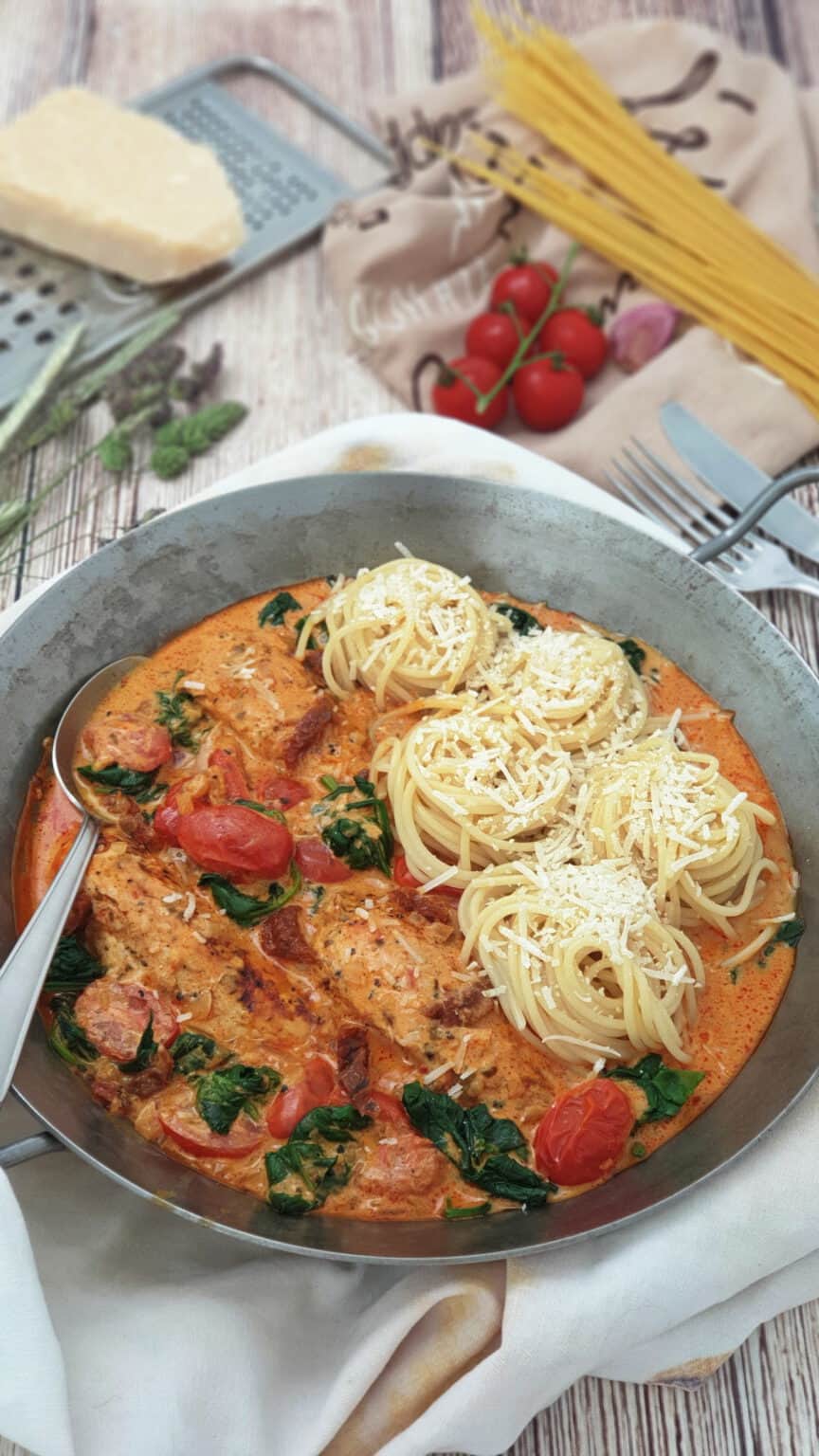 Hähnchenfilet in cremiger Frischkäse-Parmesan-Soße - Lydiasfoodblog