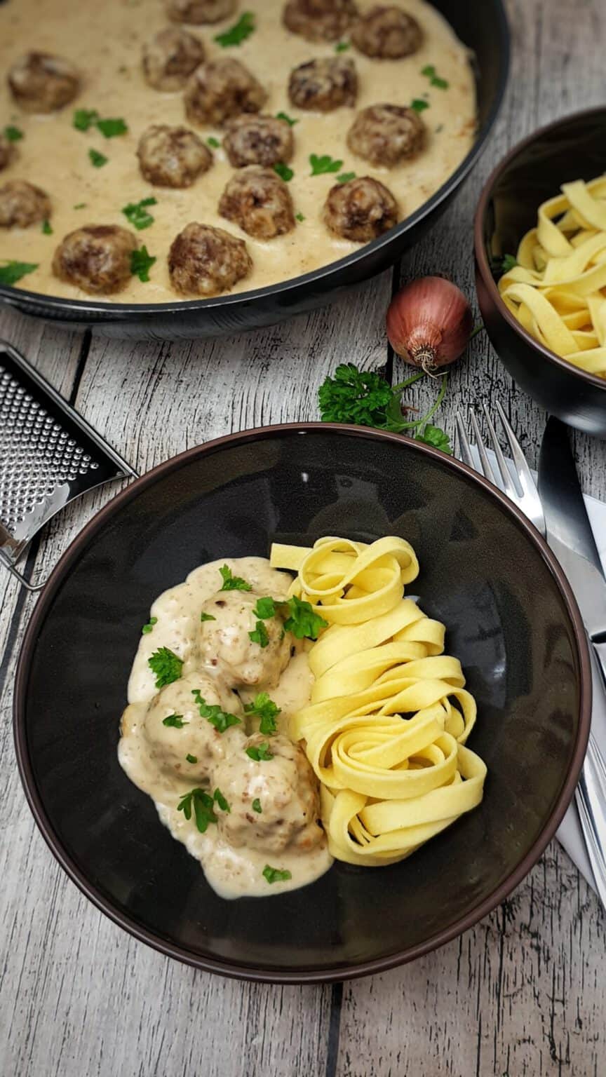 Köttbullar - schwedische Hackbällchen - Lydiasfoodblog