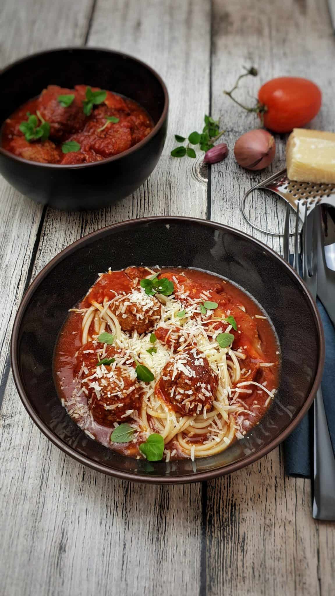 Hackfleischbällchen mit Tomatensoße, italienische Art - Lydiasfoodblog