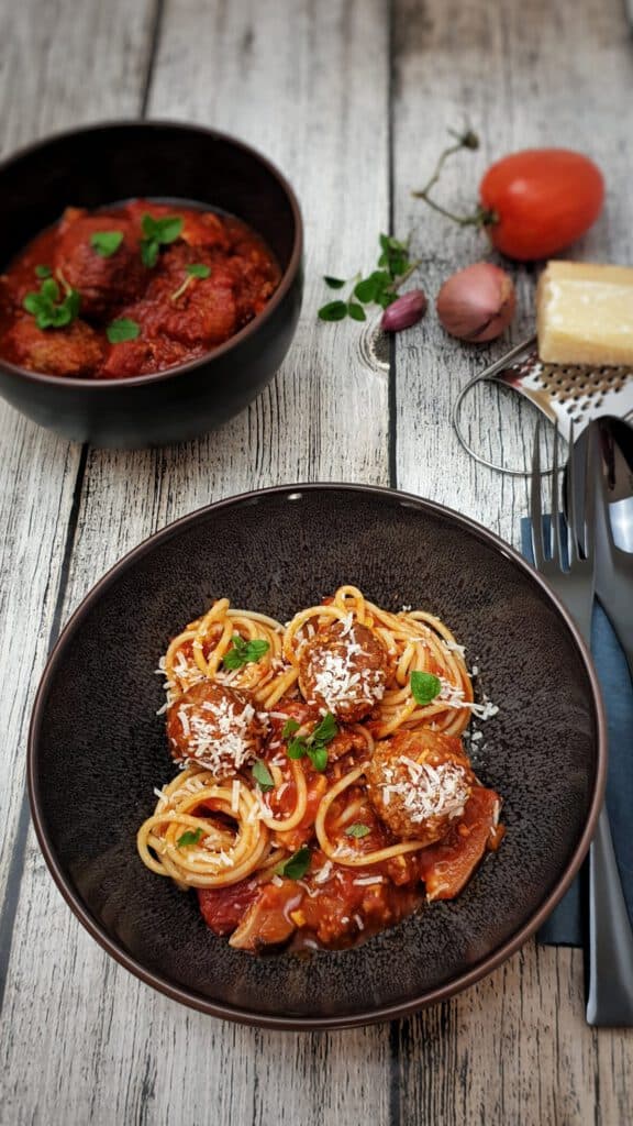 Hackfleischbällchen mit Tomatensoße, italienische Art - Lydiasfoodblog