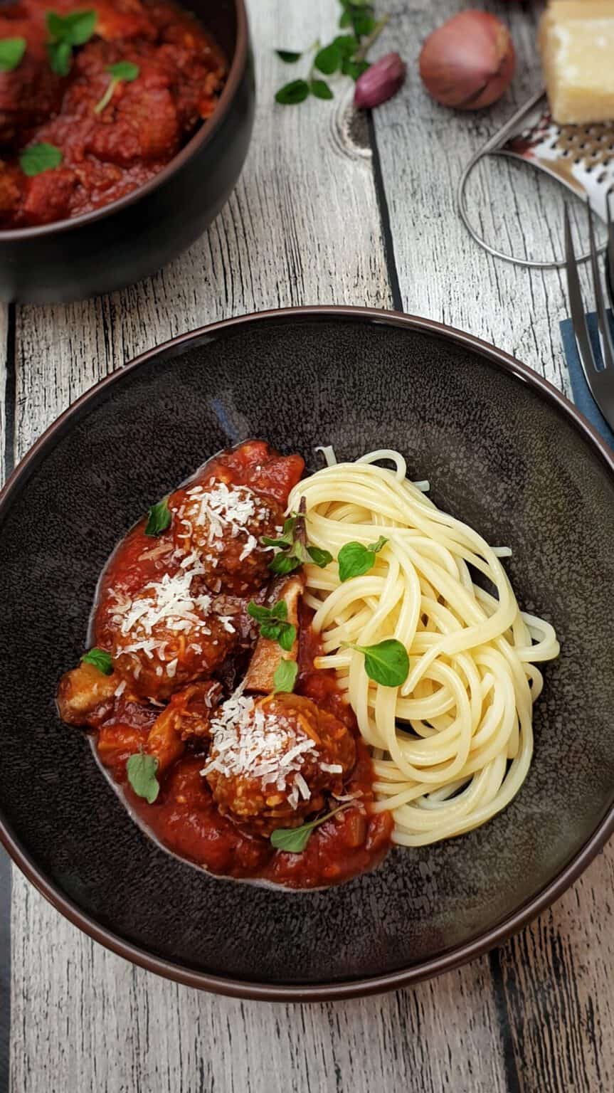 Hackfleischbällchen mit Tomatensoße, italienische Art - Lydiasfoodblog